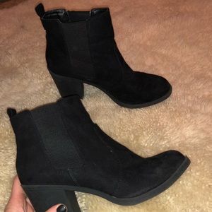 Chunky heel black chelsea style booties